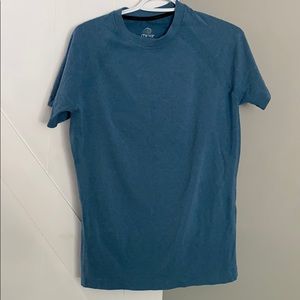 Workout shirt medium